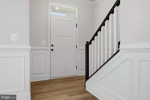 Entry Way - 3583 Edgemont St, Edgewater, MD 21037 photo 1 of 21