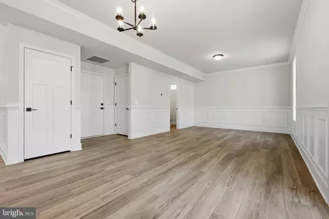 Entry Way - 3583 Edgemont St, Edgewater, MD 21037 photo 2 of 21