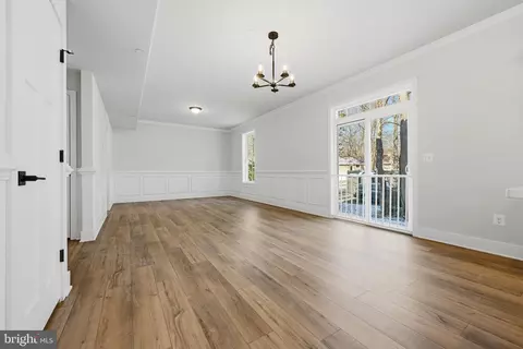 Living - 3583 Edgemont St, Edgewater, MD 21037 photo 3 of 3