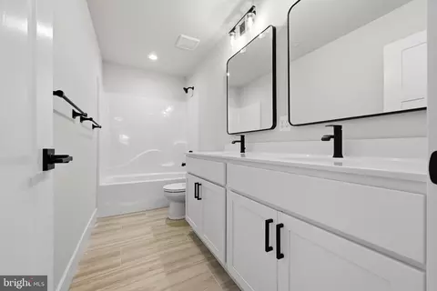 Entry Way - 3583 Edgemont St, Edgewater, MD 21037 photo 15 of 21