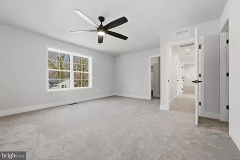 Bedroom - 3583 Edgemont St, Edgewater, MD 21037 photo 3 of 8