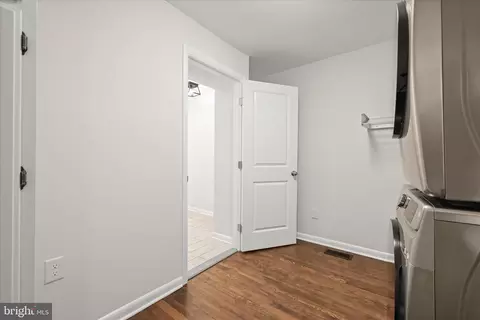 Entry Way - 1443 Rehling Dr, Edgewater, MD 21037 photo 4 of 7