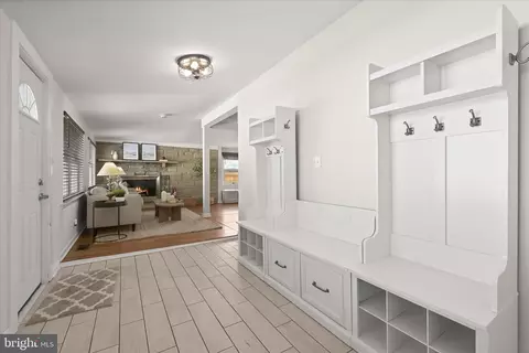 Entry Way - 1443 Rehling Dr, Edgewater, MD 21037 photo 1 of 7