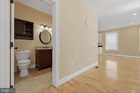 Entry Way - 2123 Beach, Pasadena, MD 21122 photo 3 of 8