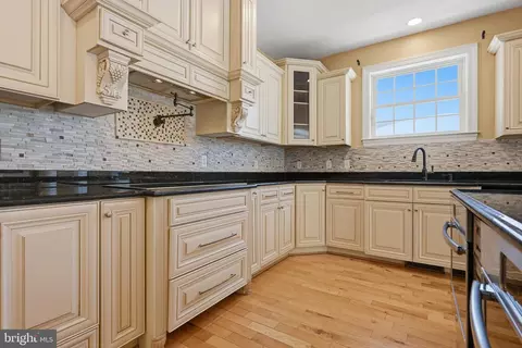 Kitchen - 2123 Beach, Pasadena, MD 21122 photo 1 of 5