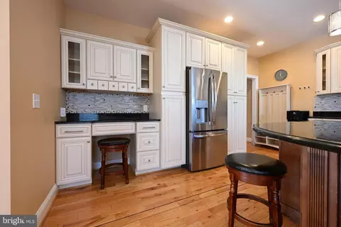 Kitchen - 2123 Beach, Pasadena, MD 21122 photo 5 of 5