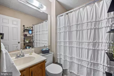 Bath - 7914 Leeds Dr, Pasadena, MD 21122 photo 2 of 3