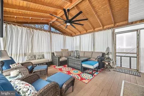 Exterior - 7914 Leeds Dr, Pasadena, MD 21122 photo 3 of 13