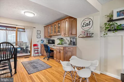 Dining - 7914 Leeds Dr, Pasadena, MD 21122 photo 1 of 1