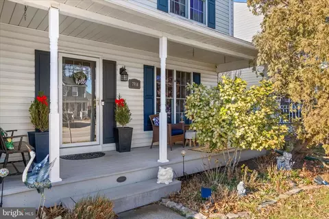 Exterior - 7914 Leeds Dr, Pasadena, MD 21122 photo 5 of 13