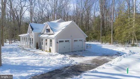 Exterior - 1340 E West Shady Side Rd, Shady Side, MD 20764 photo 5 of 10