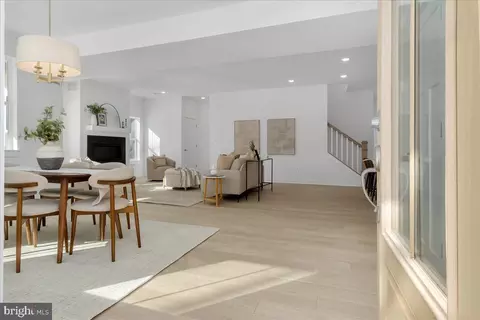 Entry Way - 1340 E West Shady Side Rd, Shady Side, MD 20764 photo 1 of 10