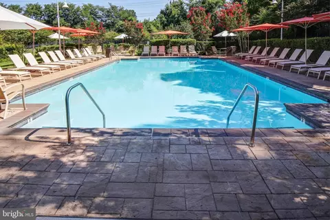 5 Park Pl #102, Annapolis, MD 21401