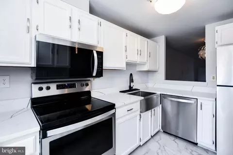 120 Forests Edge Pl, Laurel, MD 20724 photo 6