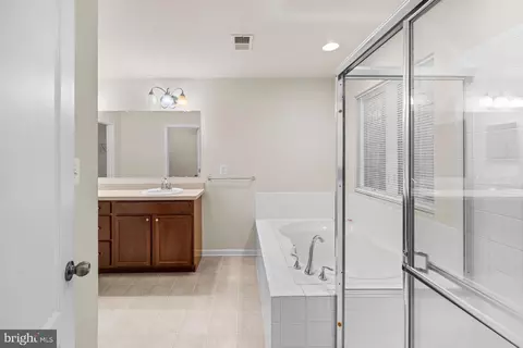 Bath - 8457 Winding Trl, Laurel, MD 20724 photo 1 of 3