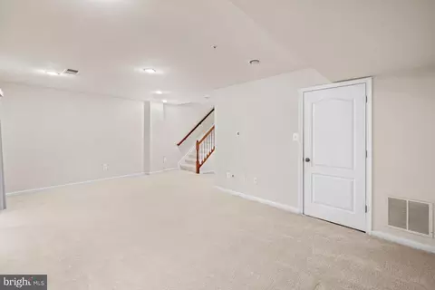 Living - 8457 Winding Trl, Laurel, MD 20724 photo 7 of 8