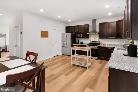 720 Bridge Dr, Pasadena, MD 21122 photo 14