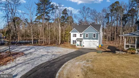 720 Bridge Dr, Pasadena, MD 21122 photo 2