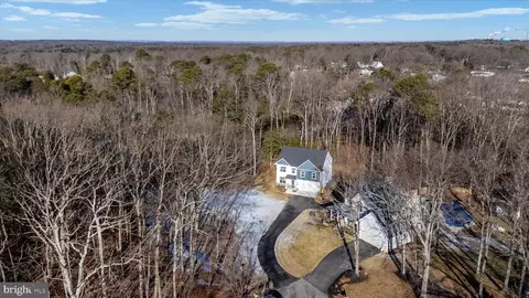 720 Bridge Dr, Pasadena, MD 21122 photo 5