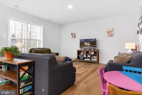 720 Bridge Dr, Pasadena, MD 21122 photo 18