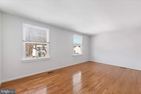 Living - 785 Macsherry Dr, Arnold, MD 21012 photo 10 of 10