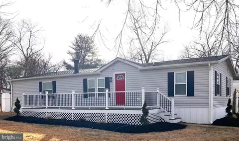 1509 Flanders Ln #L, Harwood, MD 20776