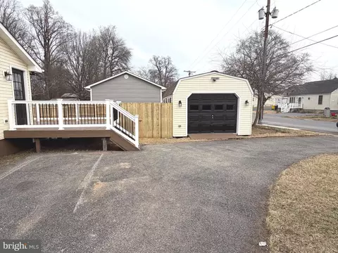 8537 Creek Rd, Pasadena, MD 21122 photo 18