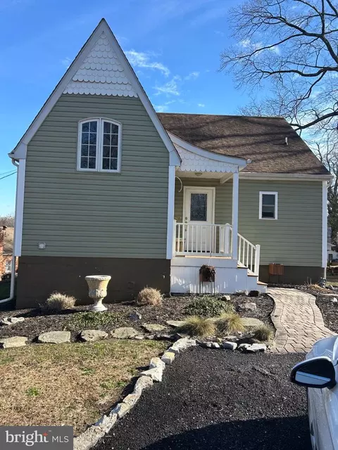 1573 Curtis Ave, Glen Burnie, MD 21060