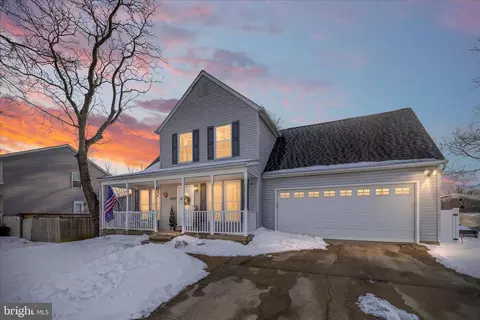 851 N Shore Dr, Glen Burnie, MD 21060