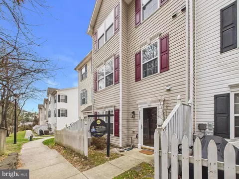 8067 Brookstone Ct #100, Severn, MD 21144