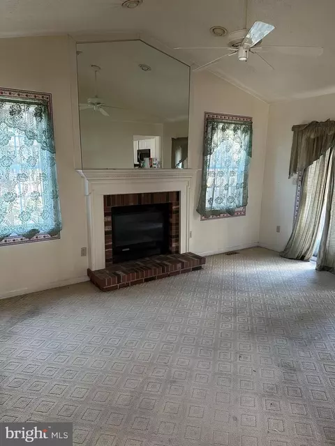 8129 Mountain View Cir, Pasadena, MD 21122 photo 6