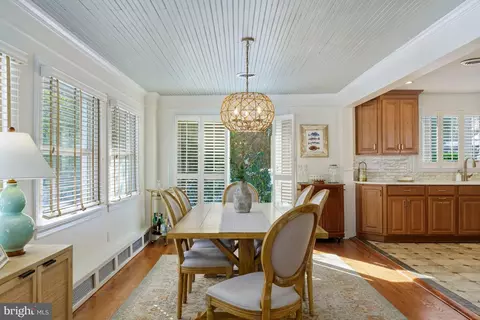 Dining - 3531 S River Ter, Edgewater, MD 21037 photo 2 of 2