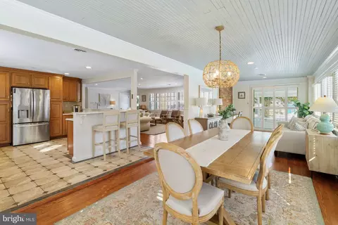 Dining - 3531 S River Ter, Edgewater, MD 21037 photo 1 of 2