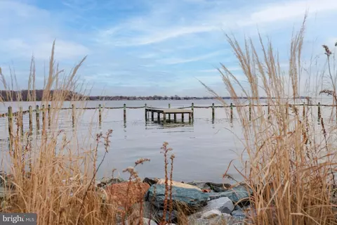 View/Area - 3531 S River Ter, Edgewater, MD 21037 photo 2 of 2