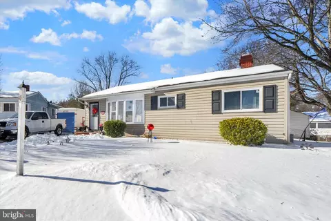 920 Blakistone Rd, Glen Burnie, MD 21060