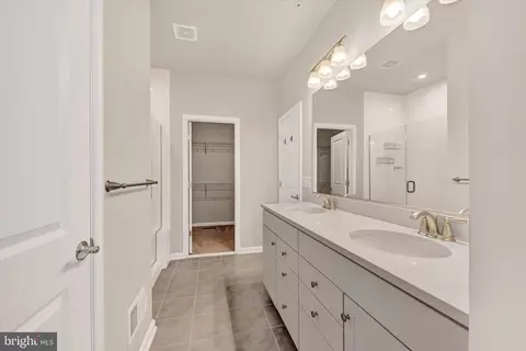 Entry Way - 219 Oakpine Dr, Laurel, MD 20724 photo 6 of 6