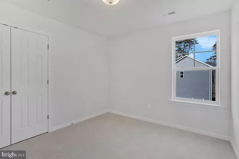 Bedroom - 1225 Juniper St, Shady Side, MD 20764 photo 4 of 7