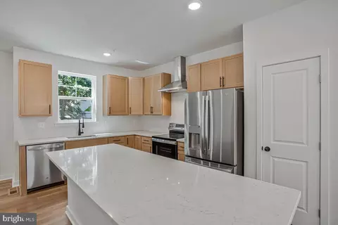 1225 Juniper St, Shady Side, MD 20764 photo 11