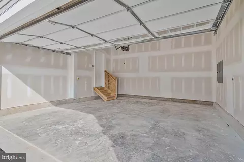 Entry Way - 1225 Juniper St, Shady Side, MD 20764 photo 13 of 13