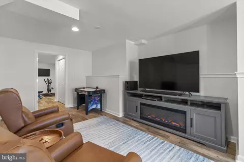 Entry Way - 889 Lynch Dr, Arnold, MD 21012 photo 11 of 13