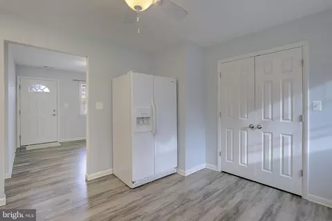 Entry Way - 409 B Highland Dr, Edgewater, MD 21037 photo 1 of 1