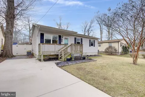 409 B Highland Dr, Edgewater, MD 21037
