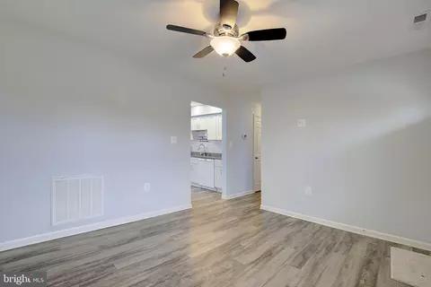 Living - 409 B Highland Dr, Edgewater, MD 21037 photo 3 of 3