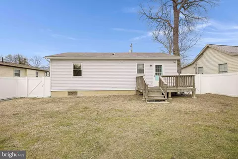 Exterior - 409 B Highland Dr, Edgewater, MD 21037 photo 5 of 6