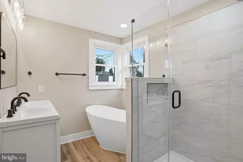 Bath - 105 Maple Ave, Pasadena, MD 21122 photo 2 of 3