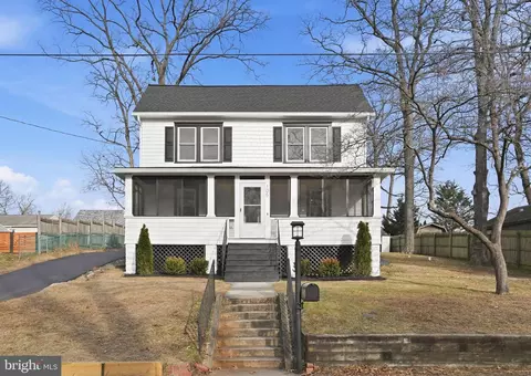 105 Maple Ave, Pasadena, MD 21122