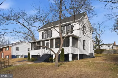 Exterior - 105 Maple Ave, Pasadena, MD 21122 photo 2 of 6