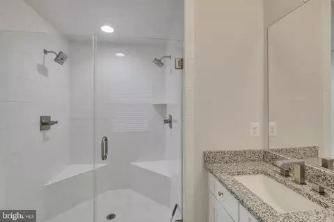 Bath - 2918 Middleham Ct, Hanover, MD 21076 photo 2 of 3