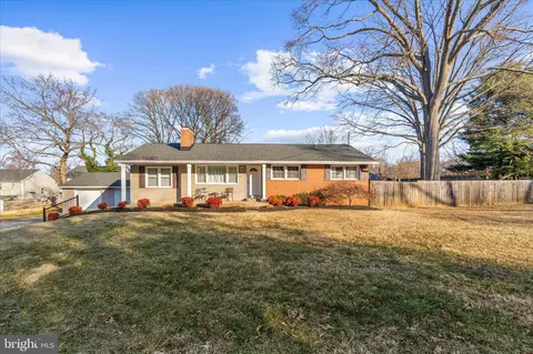 706 Fairway Dr, Annapolis, MD 21409