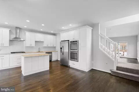 Entry Way - 2014 Dalewood Ct, Crofton, MD 21114 photo 1 of 2